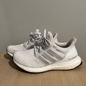 Women’s adidas Ultraboost DNA 5.0 White Shoes, size 5